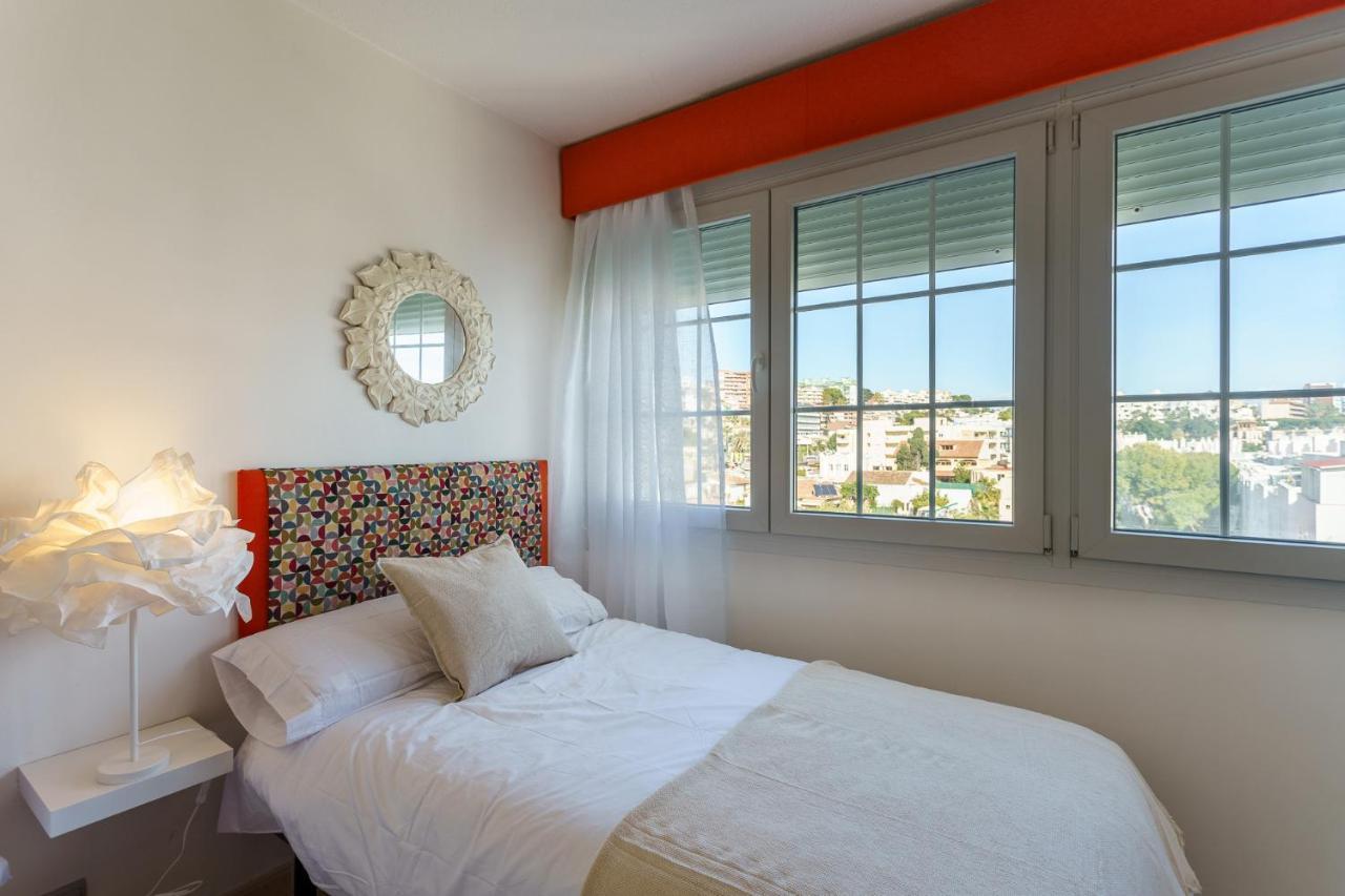 Malagasuite Carihuela Seaviews ตอร์เรโมลิโนส ภายนอก รูปภาพ