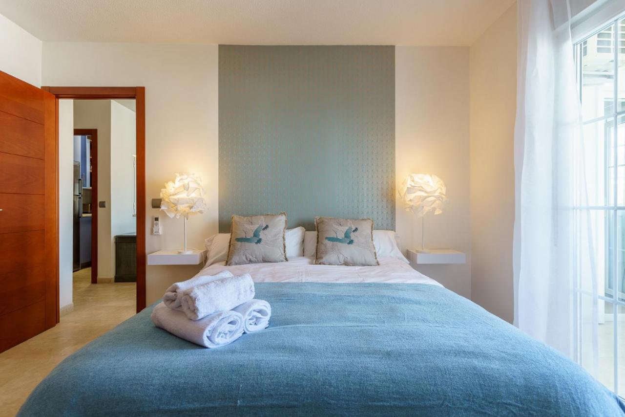 Malagasuite Carihuela Seaviews ตอร์เรโมลิโนส ภายนอก รูปภาพ